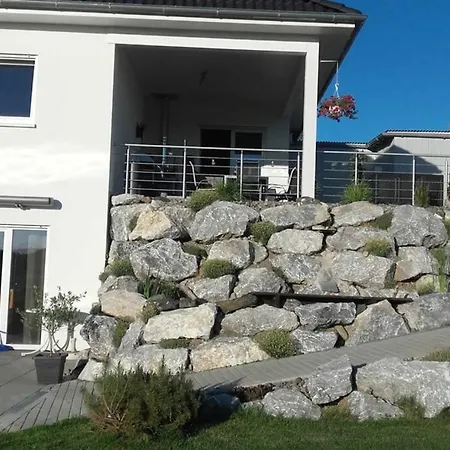 Allgaeu Gemuetliche, Moderne Mit Garten-pool Apartment Argenbuhl